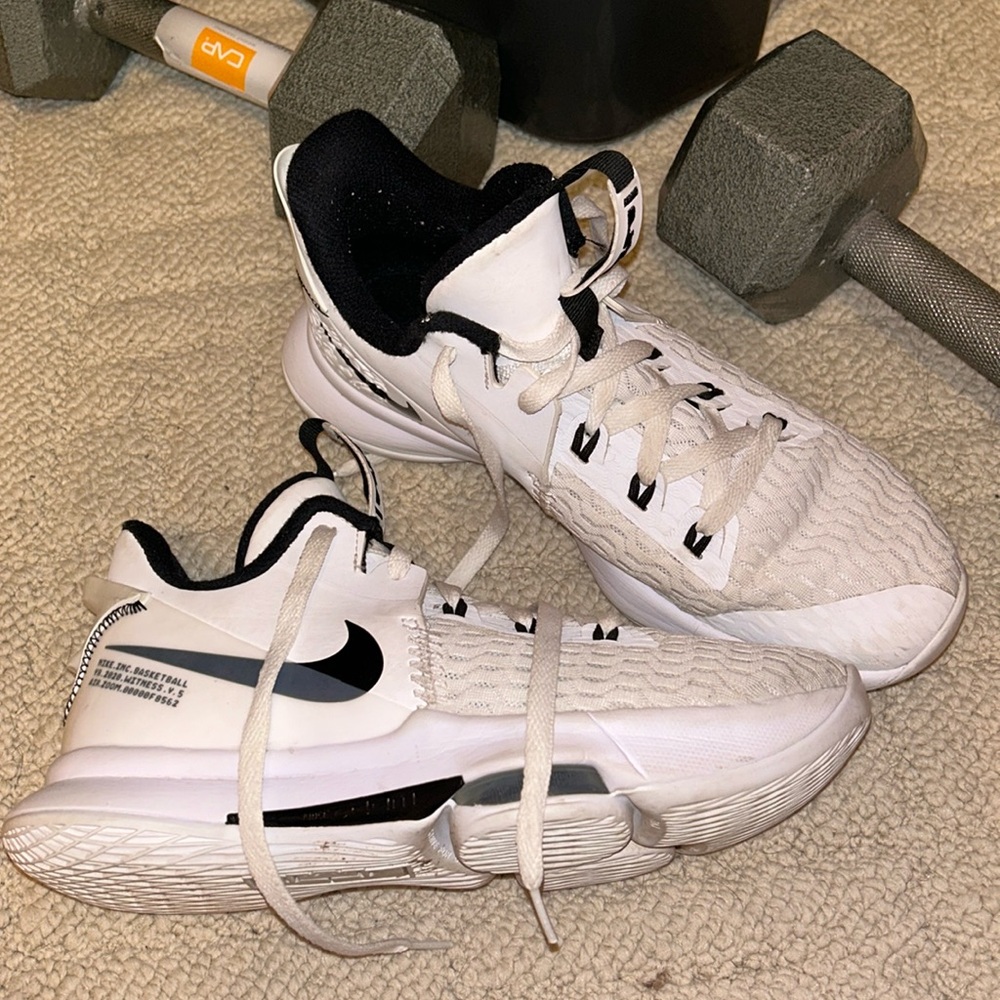 Nike Lebron Witness 5 basketball shoes.